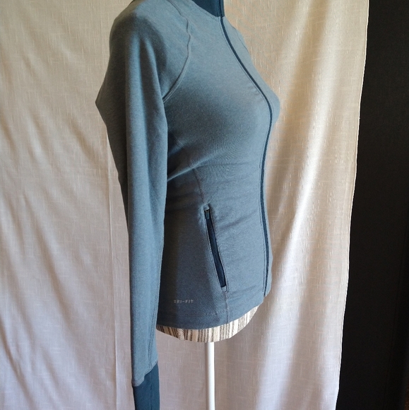 Nike dri fit Activewear sweatjacket sweatshirt size small - Picture 3 of 16